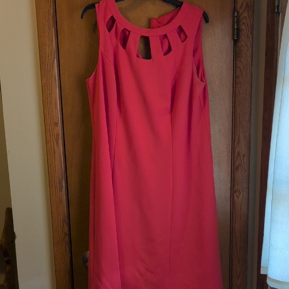 Roz & Ali Cutout Neckline Mini Dress in Vibrant Coral